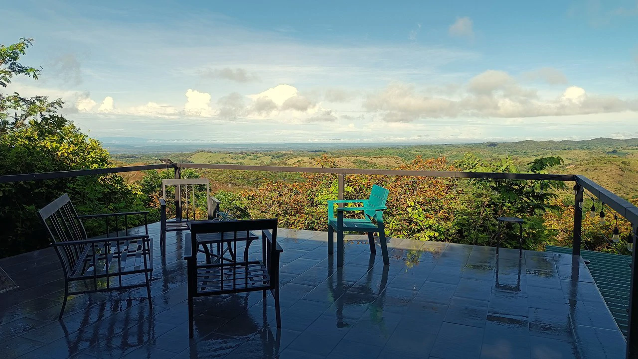 Hill top house with amazing sunset views GB0125: Peaceful Retreat with developing Potential: Property with 2 Homes and Panoramic Views in Guayabo de Bagaces - Gallery image 33