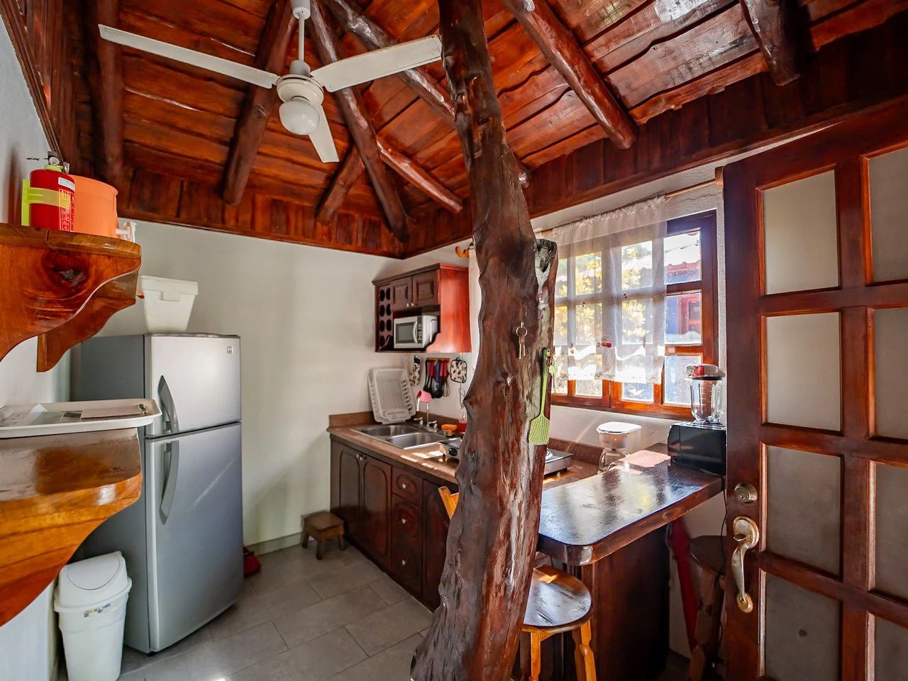 Top-Rated Airbnb Oasis Close to Samara: Countryside House For Sale in Playa Samara - Gallery image 8