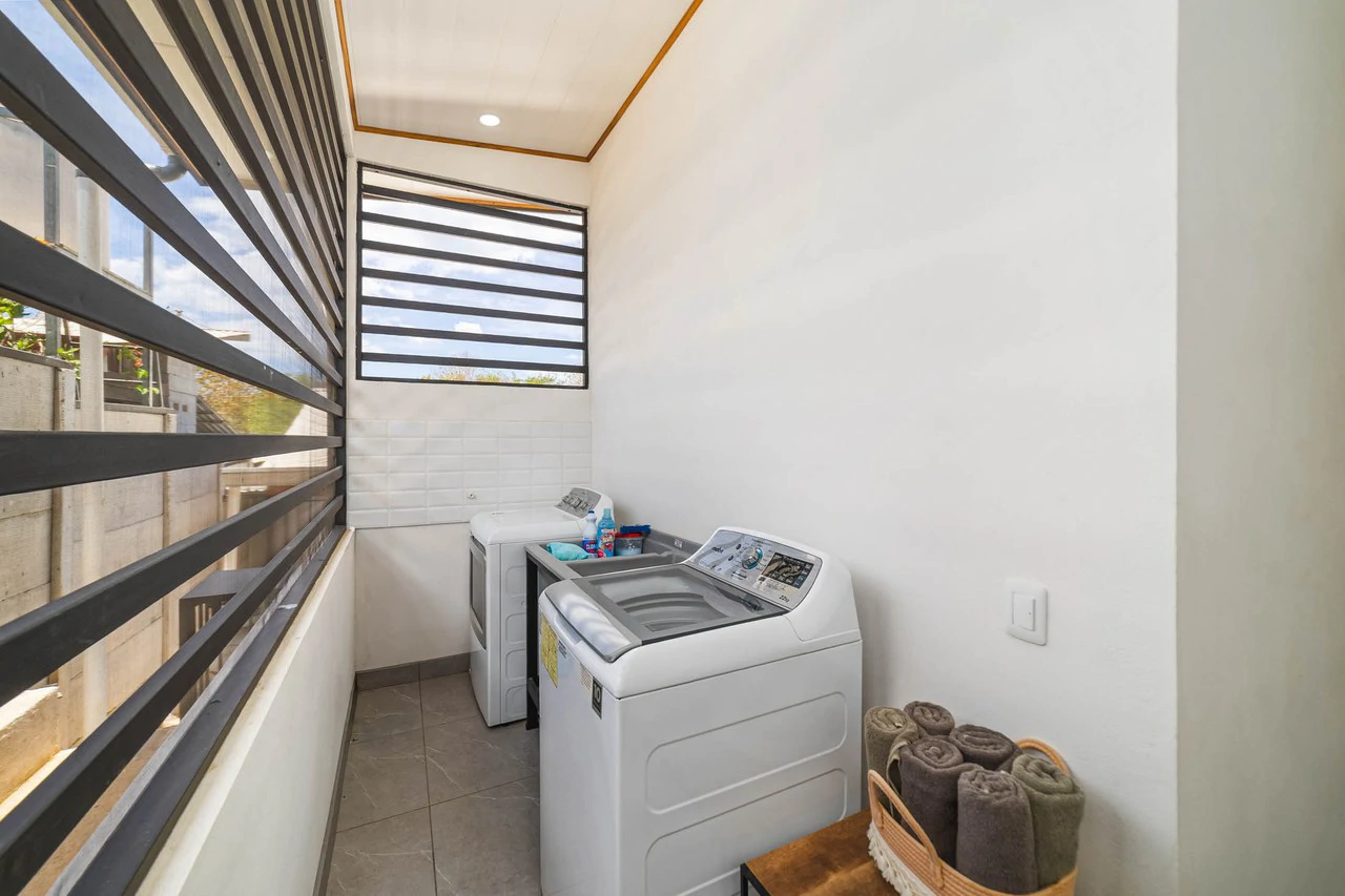 Villa Nanku: Tropical Playa Negra Home with Guest House & Pool - Gallery image 30