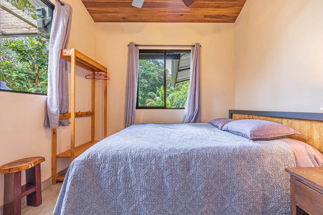 Tropical Hideaway – 7 Acres of Secluded Riverfront with a 3-Bedroom Home: Mountain House For Sale in Bahía Ballena - Gallery image 19