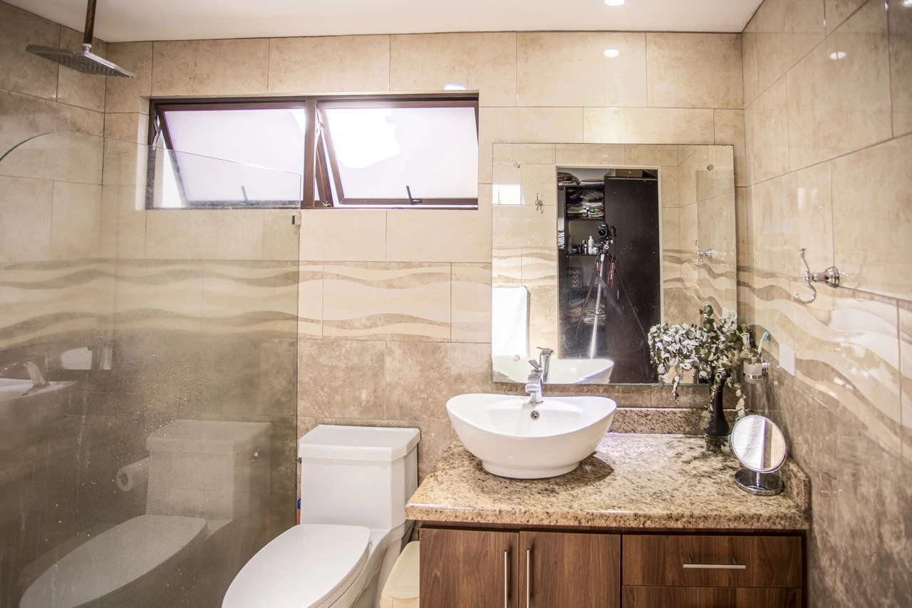 House for sale - Los Angeles, Grecia - Gallery image 17