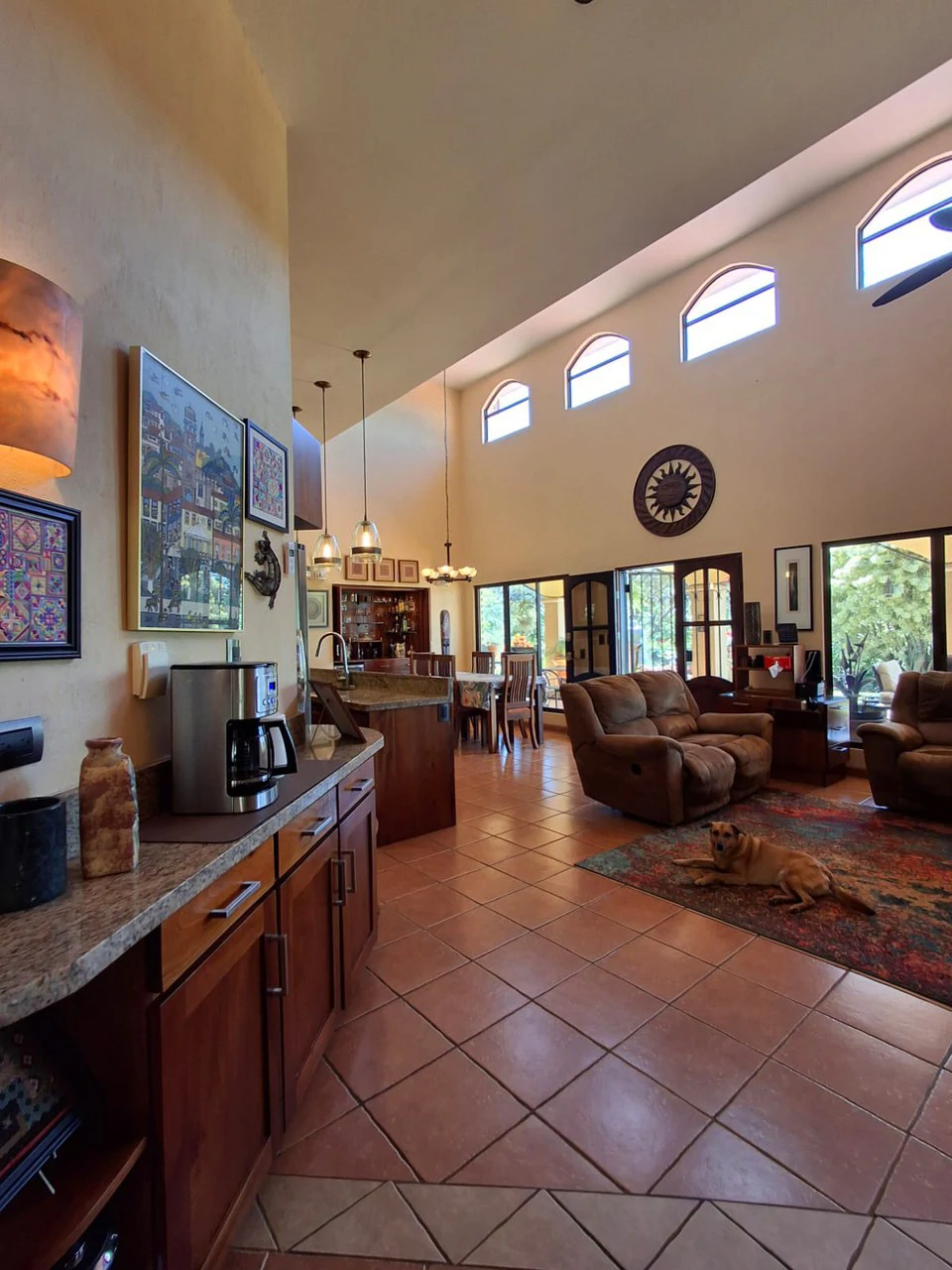 Private Paradise: Luxury home and Guest home on large private lot! - Gallery image 6