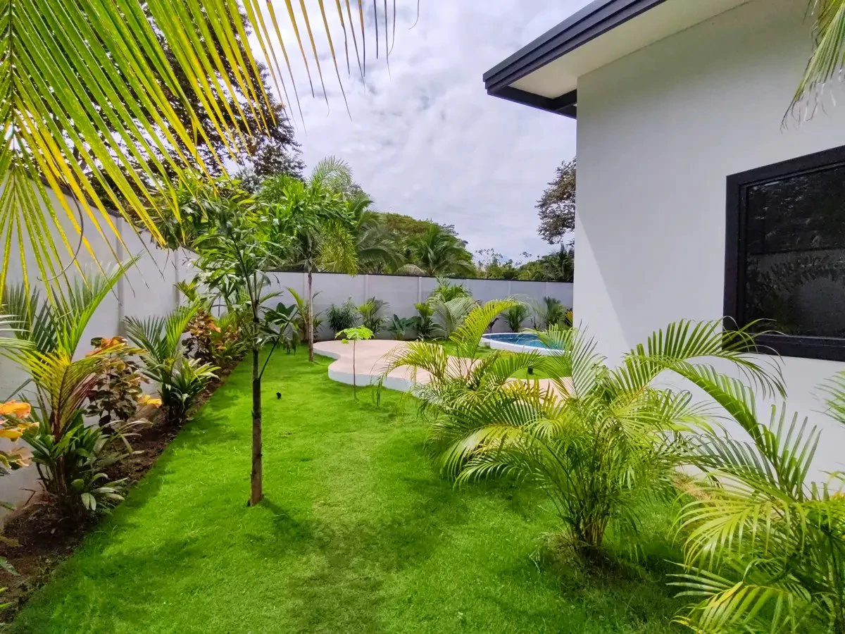 ID 1054: Playa Negra Guest House - Modern 2 Bedroom Home with Pool - photo 19