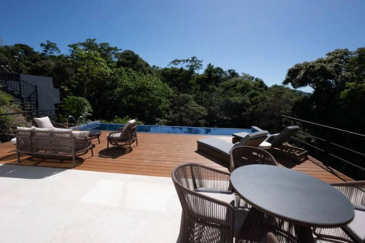 Coco: 3-Bedroom Forest-Side Home Near Playa Pájaros - Gallery image 16