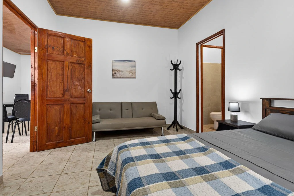 Villa Los Monos: High-Income 9-Unit Rental Property Near Playa Grande - Gallery image 49