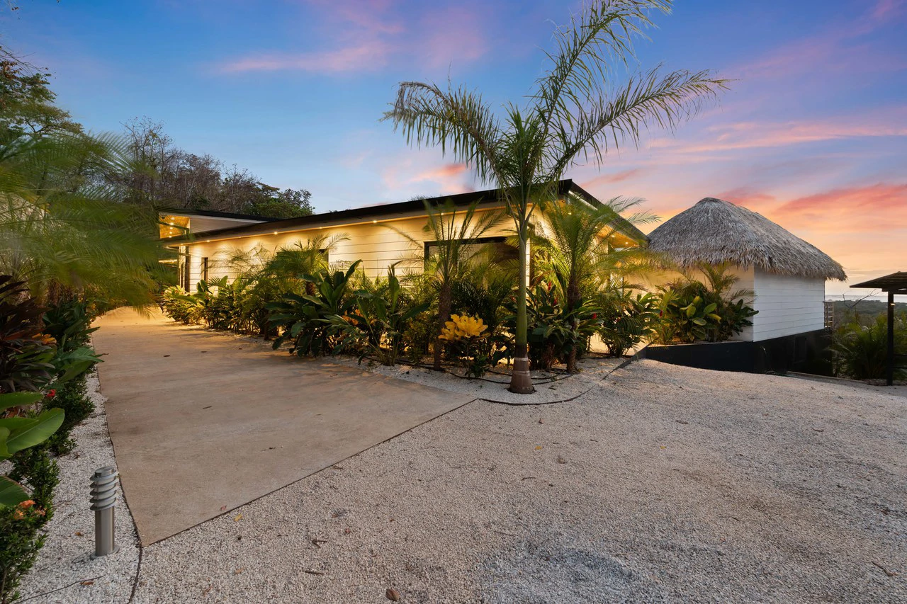 Villa Calypso: Modern Ocean-View Estate 4 Minutes to Tamarindo - Gallery image 26
