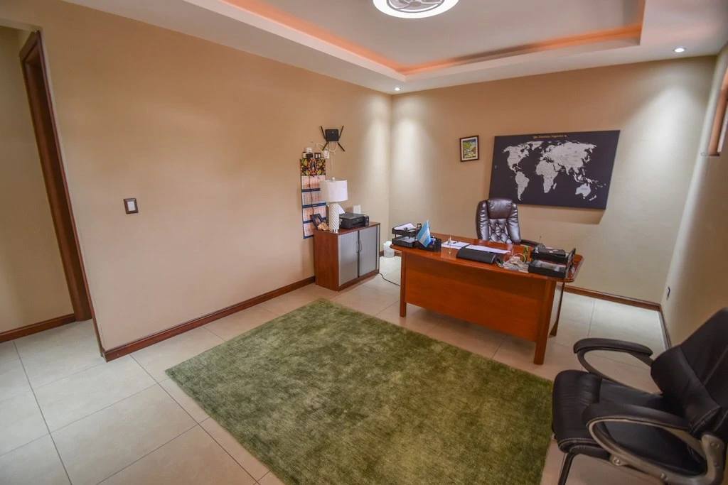House For Sale in Ciudad Colón - Gallery image 31
