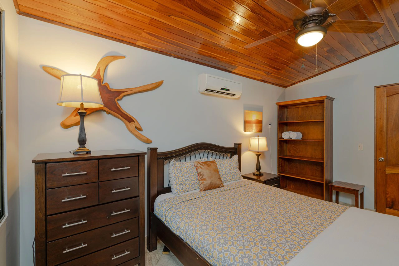 Casa Serenidad, Nature Lover's Dream Villa: Mountain House For Sale in Manuel Antonio - Gallery image 13