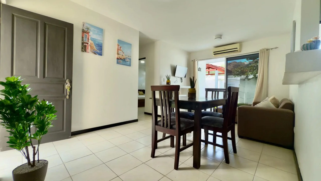 Inviting 3-Bedroom Home in Gated Herradura Community with Resort-Style Amenities: Near the Coast House For Sale in Herradura - Gallery image 5