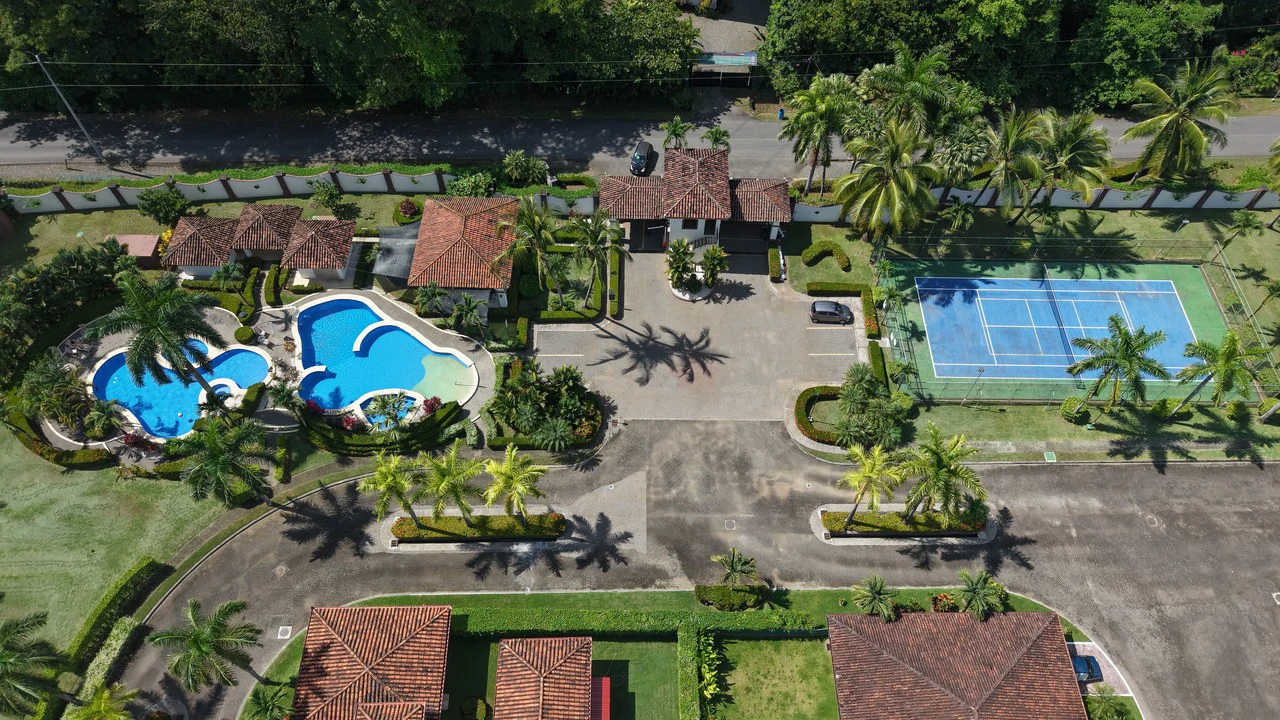 Casa Tropical: Best entry into highly sought after community! - Gallery image 29