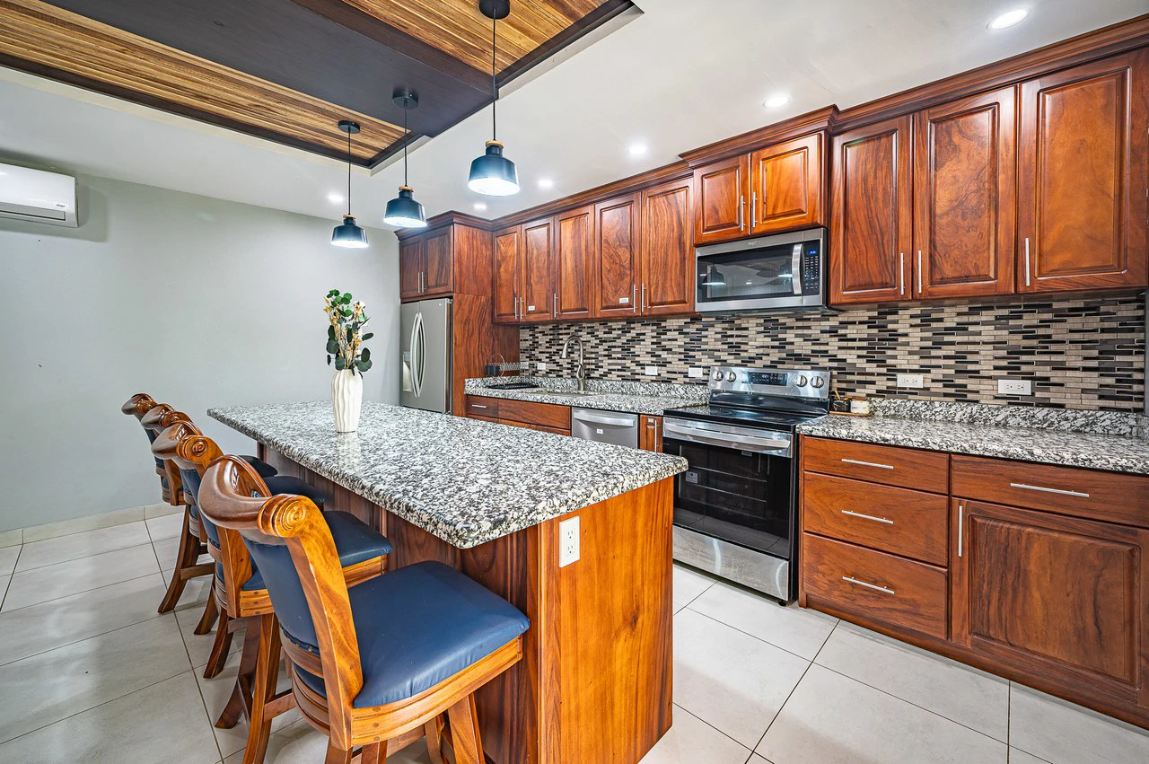 A Home in Jaco's Best Gated Community!: Near the Coast Condominium For Sale in Jacó - Gallery image 5