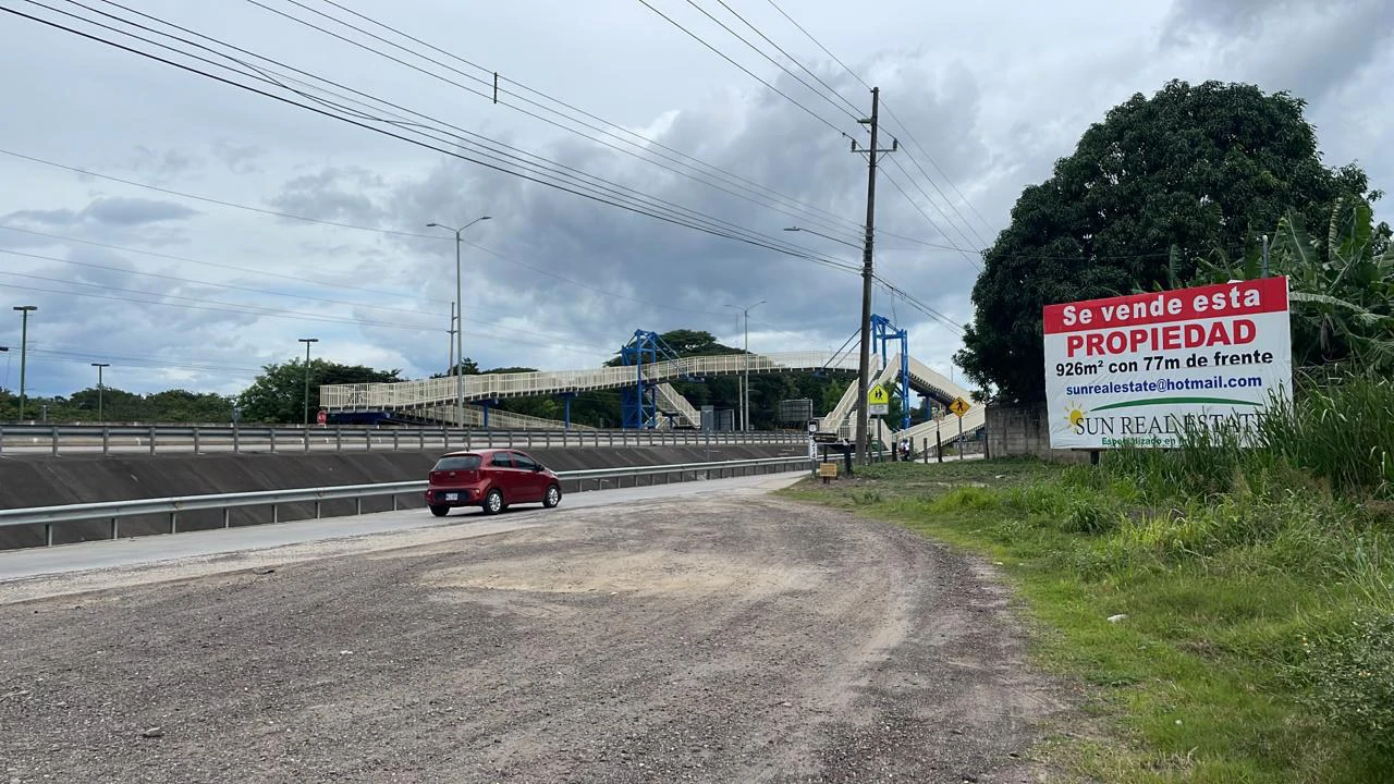 Commercial property for sale in Liberia center in front of the Mall on the main Inter american highway # 1 - Gallery image 6
