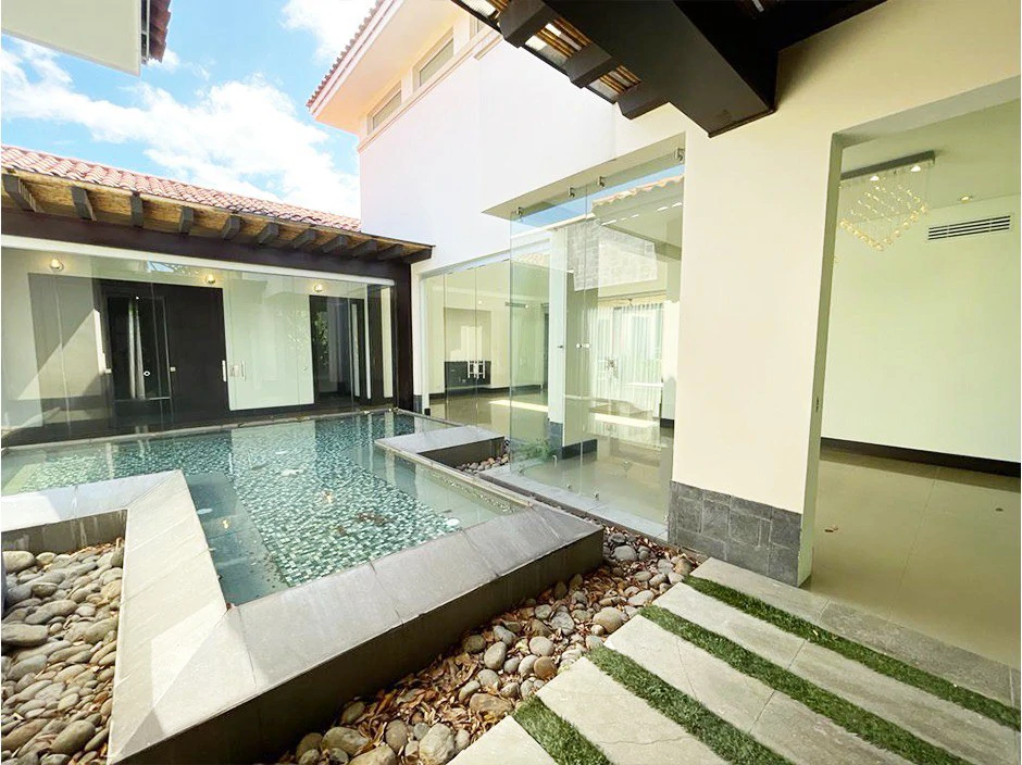 Hacienda Lindora: House For Sale in Lindora - Gallery image 5