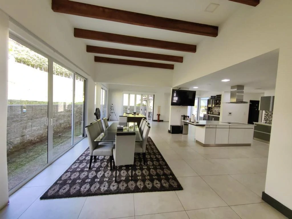 Residencia Villareal Santa Ana: Luxury home for sale in Villareal Santa Ana, Costa Rica - Gallery image 2