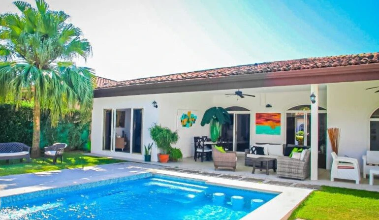 Standout home in highly sought after community close to the beach in Bejuco! - Gallery image 17