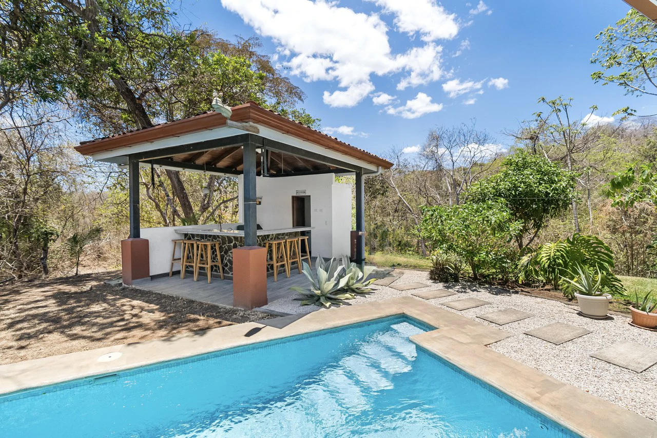 Modern-Style Home with Pool in Gated Community Near Tamarindo - Gallery image 23