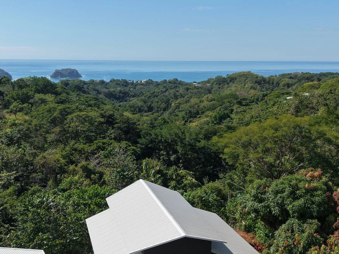 Casa Flex: Modern Tropical Container Home with Spectacular Ocean Views – 85% Completed, Ready to Finish Your Way - Gallery image 2