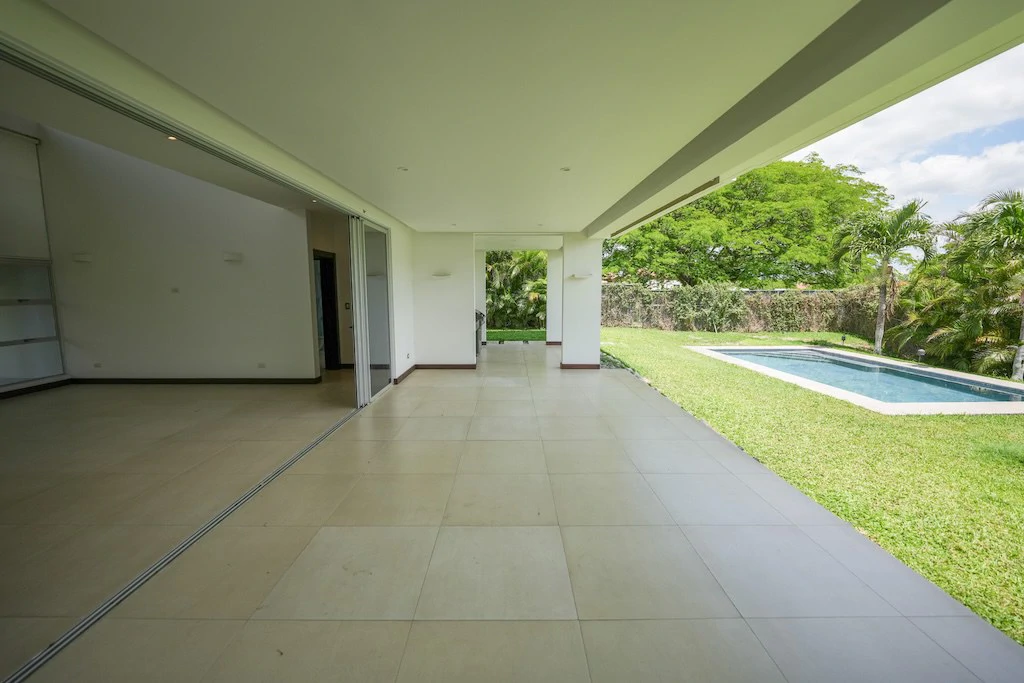 House For Sale in Lindora - Gallery image 6