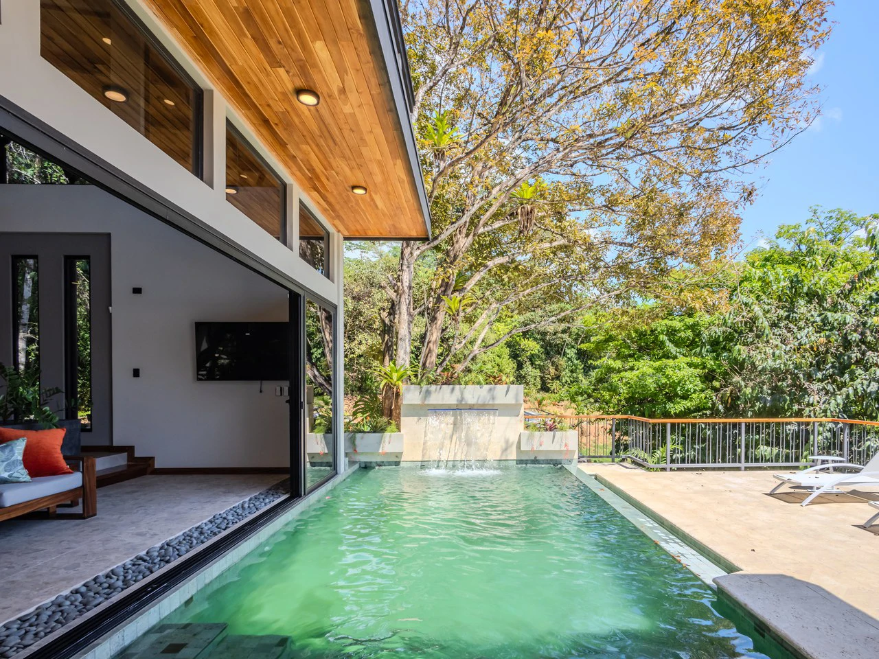Luxury 3 Bedroom Home with Ocean Views in Downtown Uvita - Gallery image 65