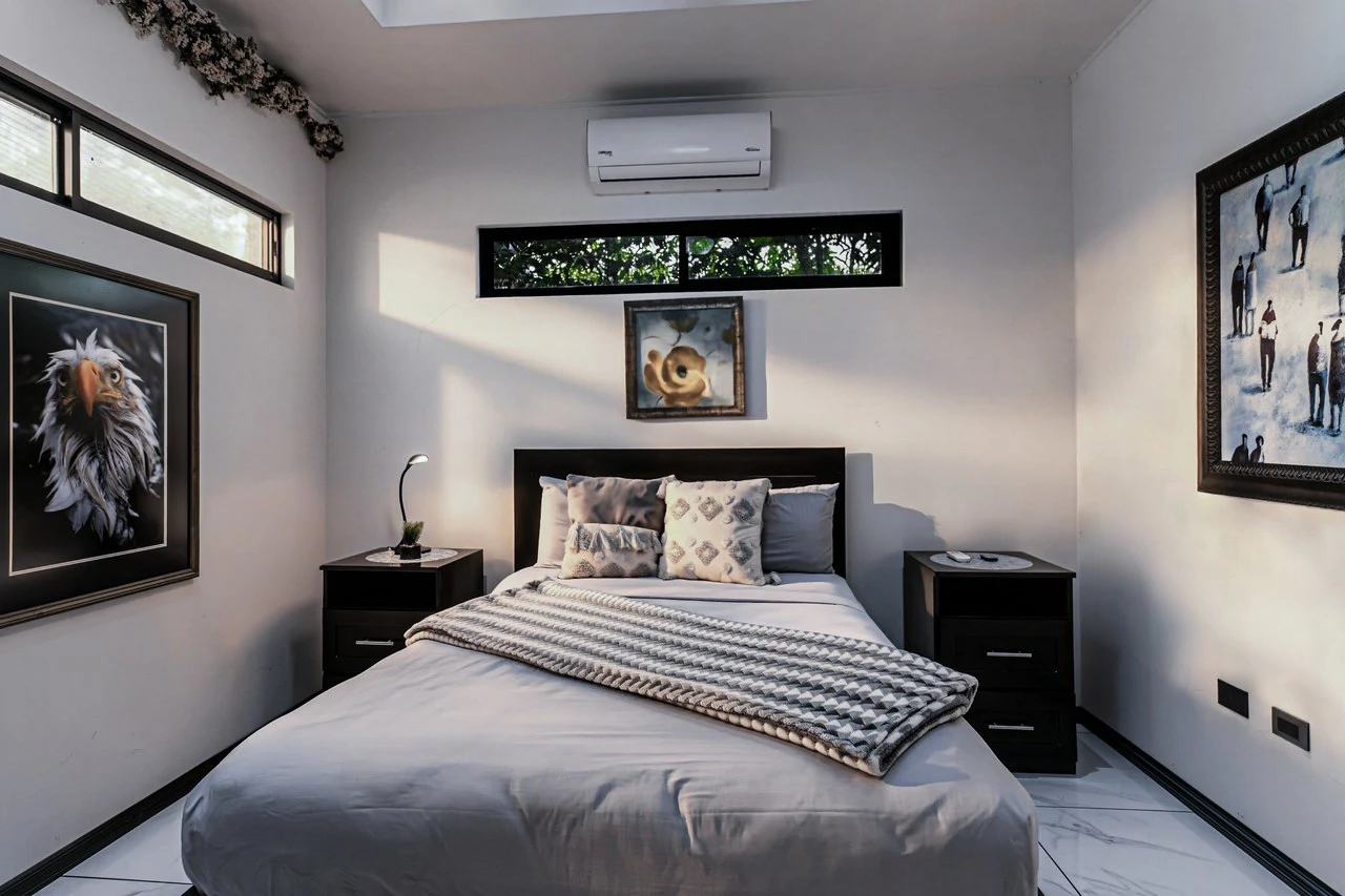 Charming 2 Bedroom Home + Studio located in heart of Uvita - photo 8