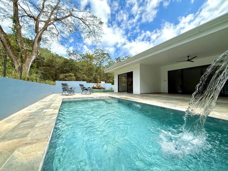 Villa Flores:   Brand new build in upcoming Villas del Mar neighbourhood.  $399,000 USD - Gallery image 6