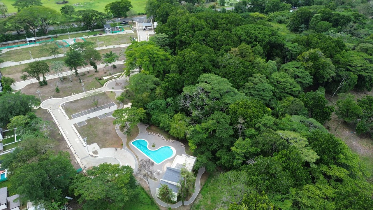 Lot in gated community near the beach, Jaco costa Rica:    154 m² Lot for Sale in Casa Praia Condominium, La Laguna Development, Just 5 Minutes from Jacó Beach, Puntarenas, Costa Rica   ️ - Gallery image 10