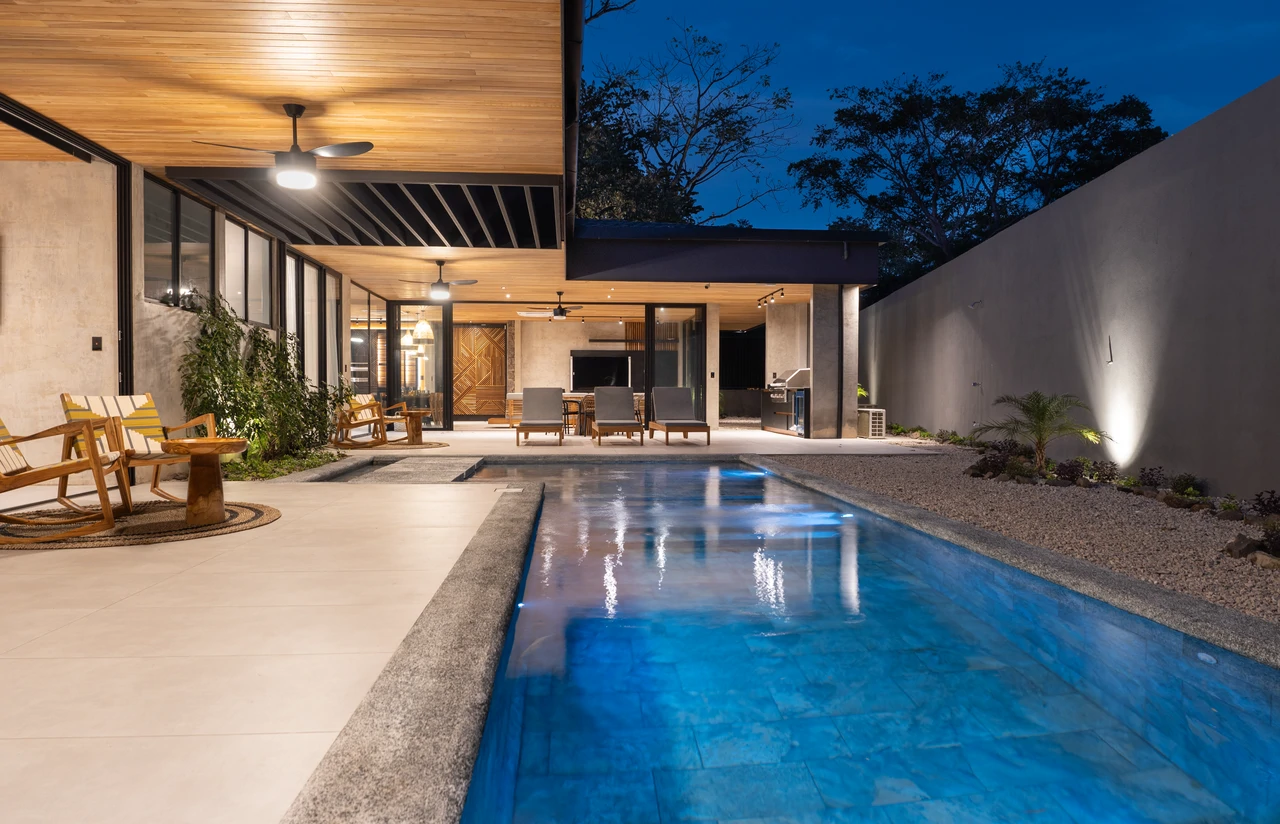 Casa Uchuva: Architectural Harmony of Wood, Stone, and Light - Gallery image 30