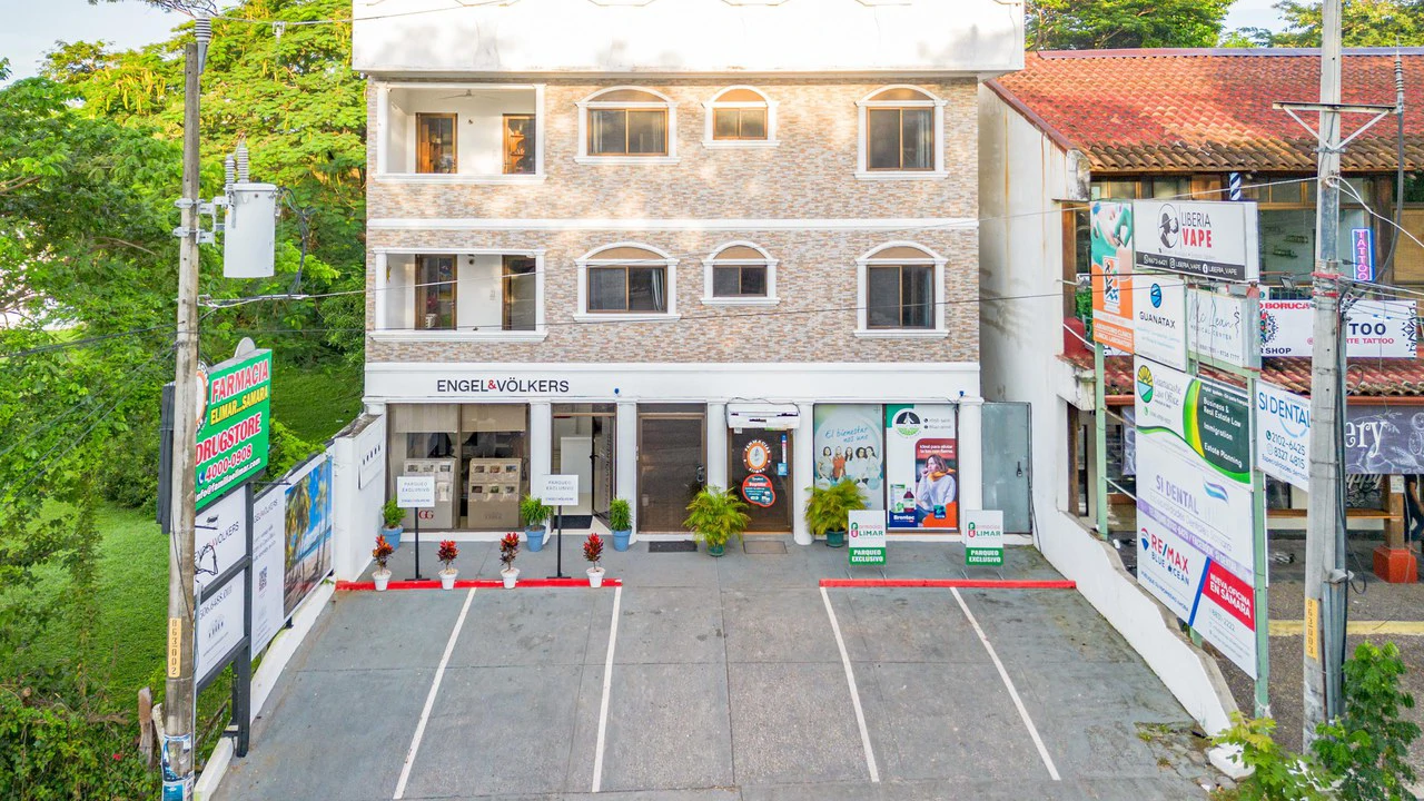 Prime Main Street Mixed-Use Investment - Gallery image 2