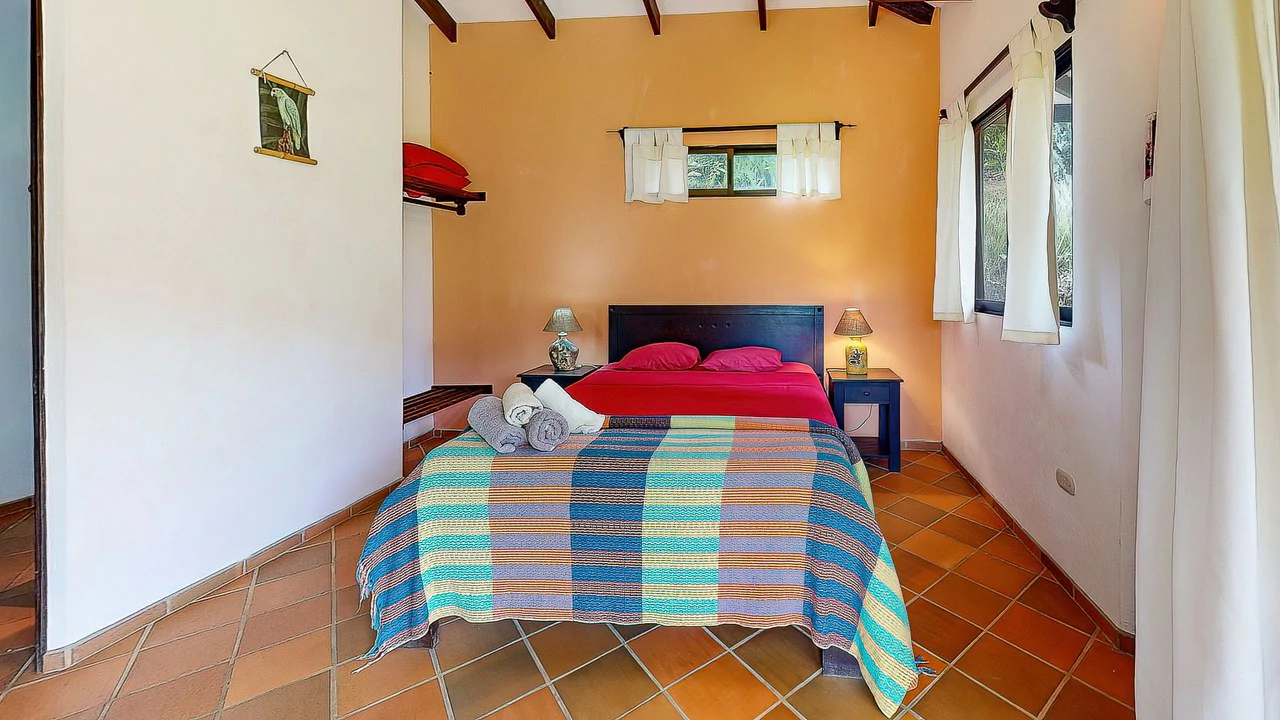 A TRANQUIL HAVEN: PRIME INVESTMENT OPPORTUNITY IN UVITA'S LUSH RIVER ENCLAVE: Mountain Hotel/Resort/Hostel For Sale in Uvita - Gallery image 8