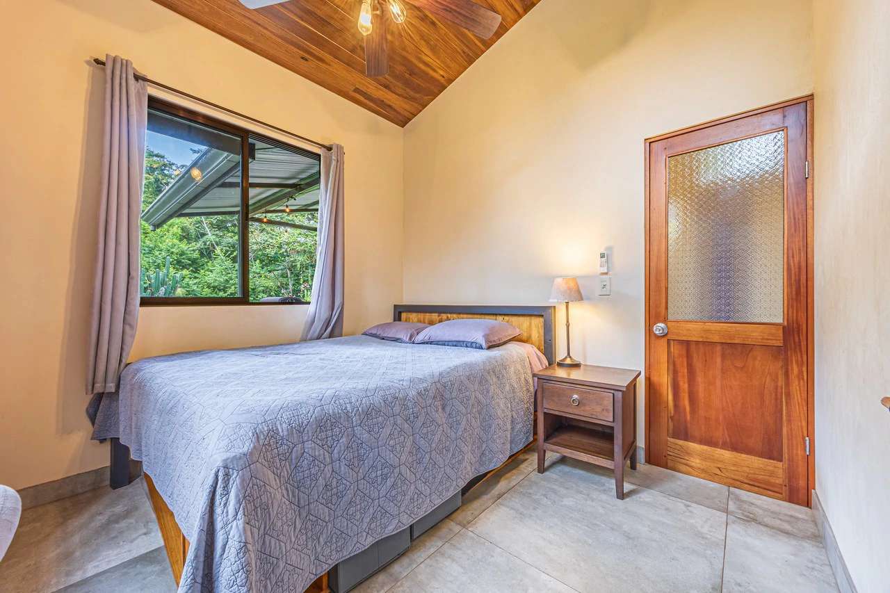 Tropical Hideaway – 7 Acres of Secluded Riverfront with a 3-Bedroom Home: Mountain House For Sale in Bahía Ballena - Gallery image 21