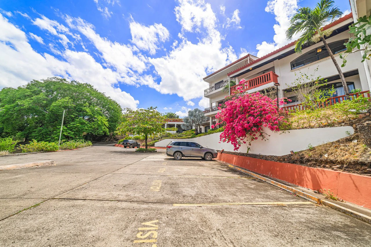 Colinas de Golf #23: 2BR Townhome 10Min Drive to Playa Grande - Gallery image 7