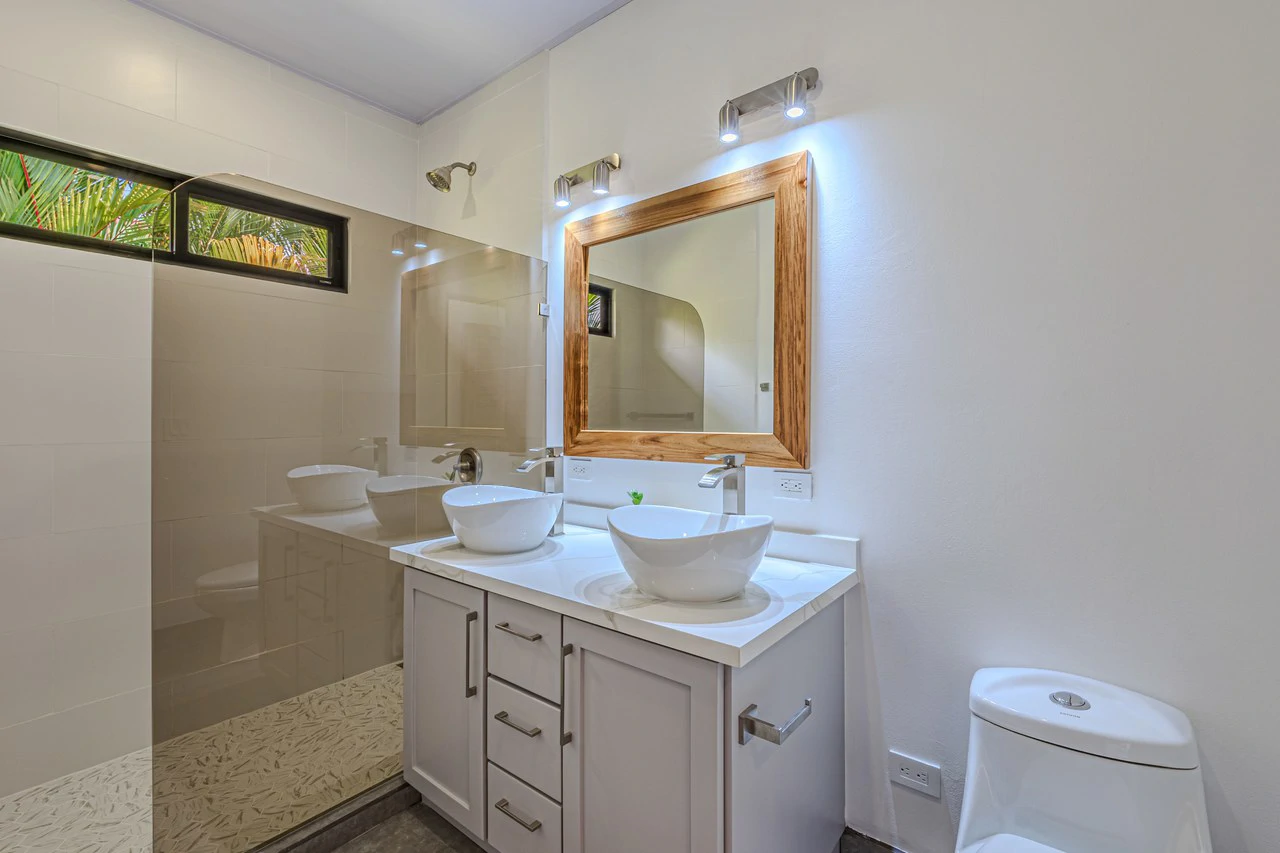 CHONTALES NEW VILLA WITH PANORAMIC OCEAN AND MOUNTAINS VIEWS: Mountain Villa For Sale in Ojochal - Gallery image 17