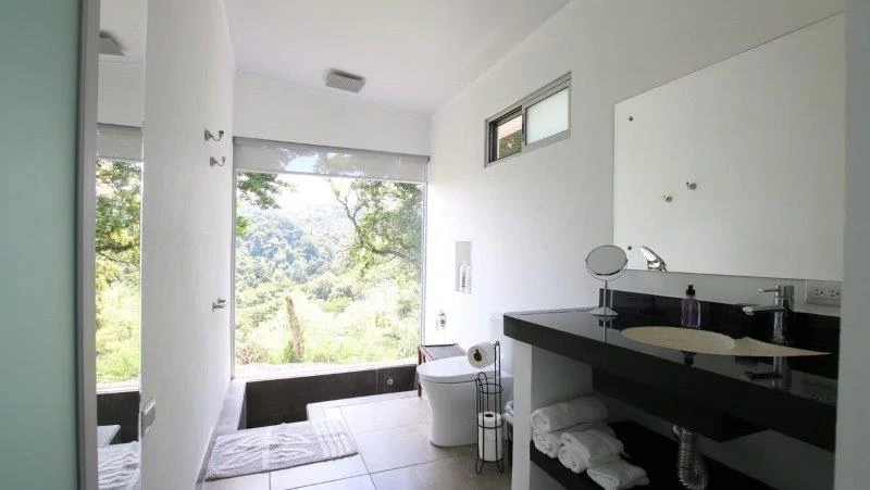 VOLCANO SUNRISE: Mountain top retreat overlooking Lake Arenal and 3 volcanoes - Gallery image 22