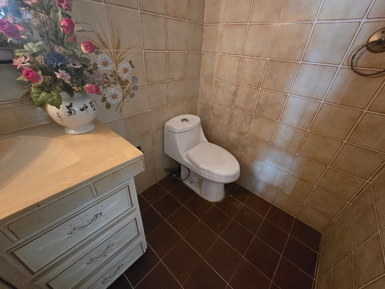 BEAUTIFUL HOUSE FOR SALE IN RESIDENTIAL MONTENEGRO, ALAJUELA - Gallery image 2