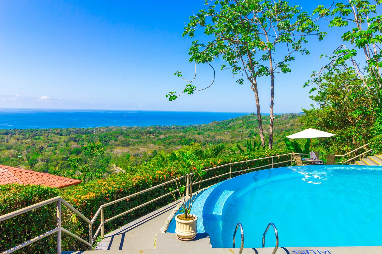 Popular 20-room Boutique hotel /retreat. Stunning ocean views - Gallery image 25