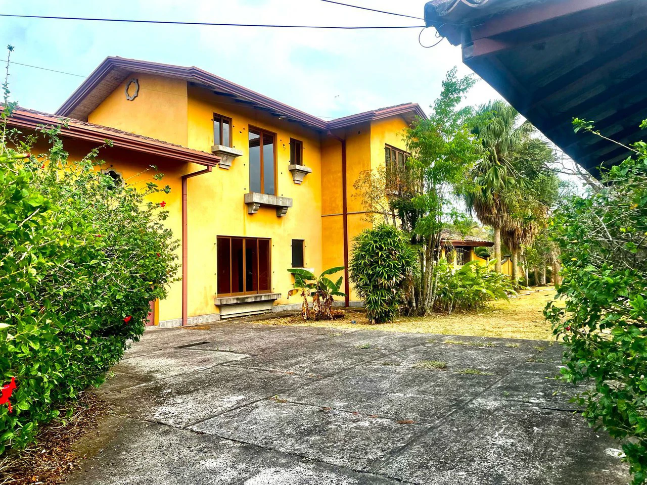 House for sale with pool in Hacienda los Reyes Alajuela Costa Rica - Gallery image 2