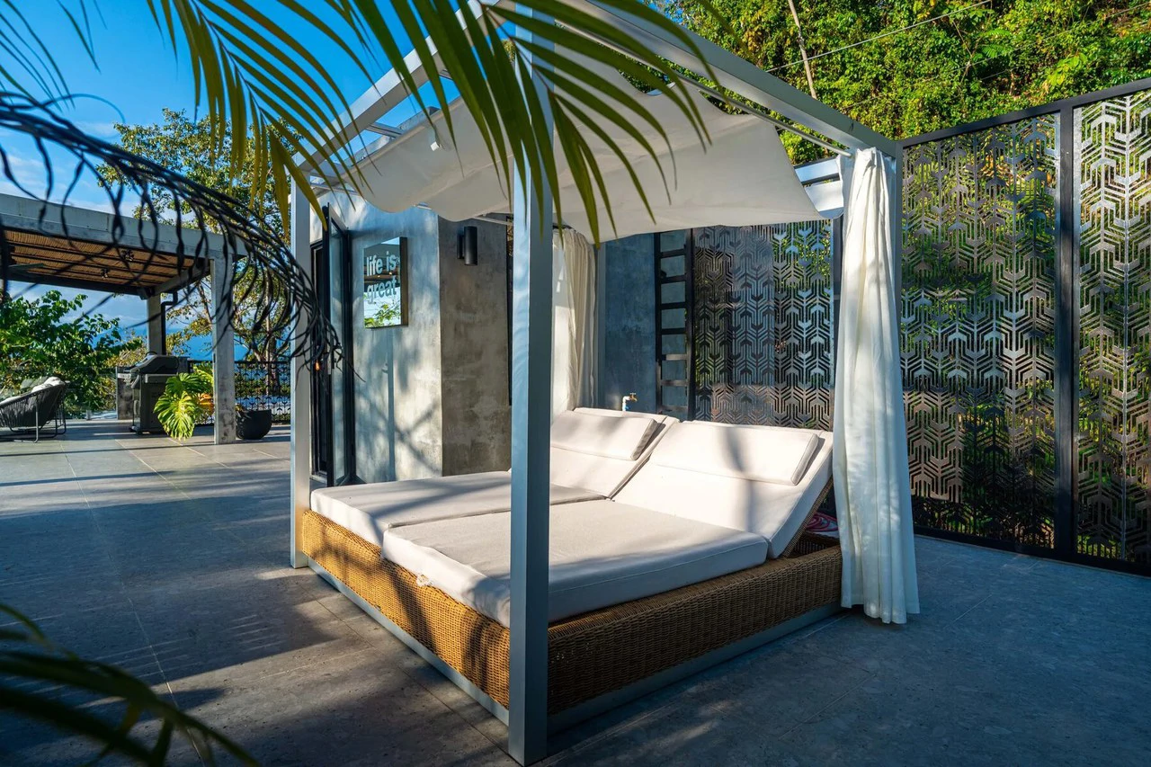 Casa Moon Diablo: Iconic Ocean View Luxury Estate with Infinity Pool, Rooftop Patio, Gym & Sauna in Manuel Antonio - Gallery image 64