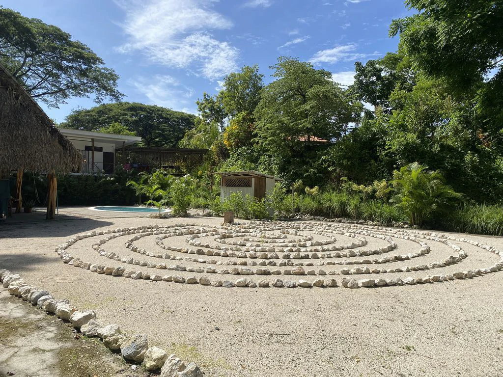 Holistic Yoga Retreat: Relaxation, Peace, Balance and Tranquility, Yoga Retreat with 4 Bungalows and 3 Apartments Elevated upon 1.25+ Acres - Gallery image 10