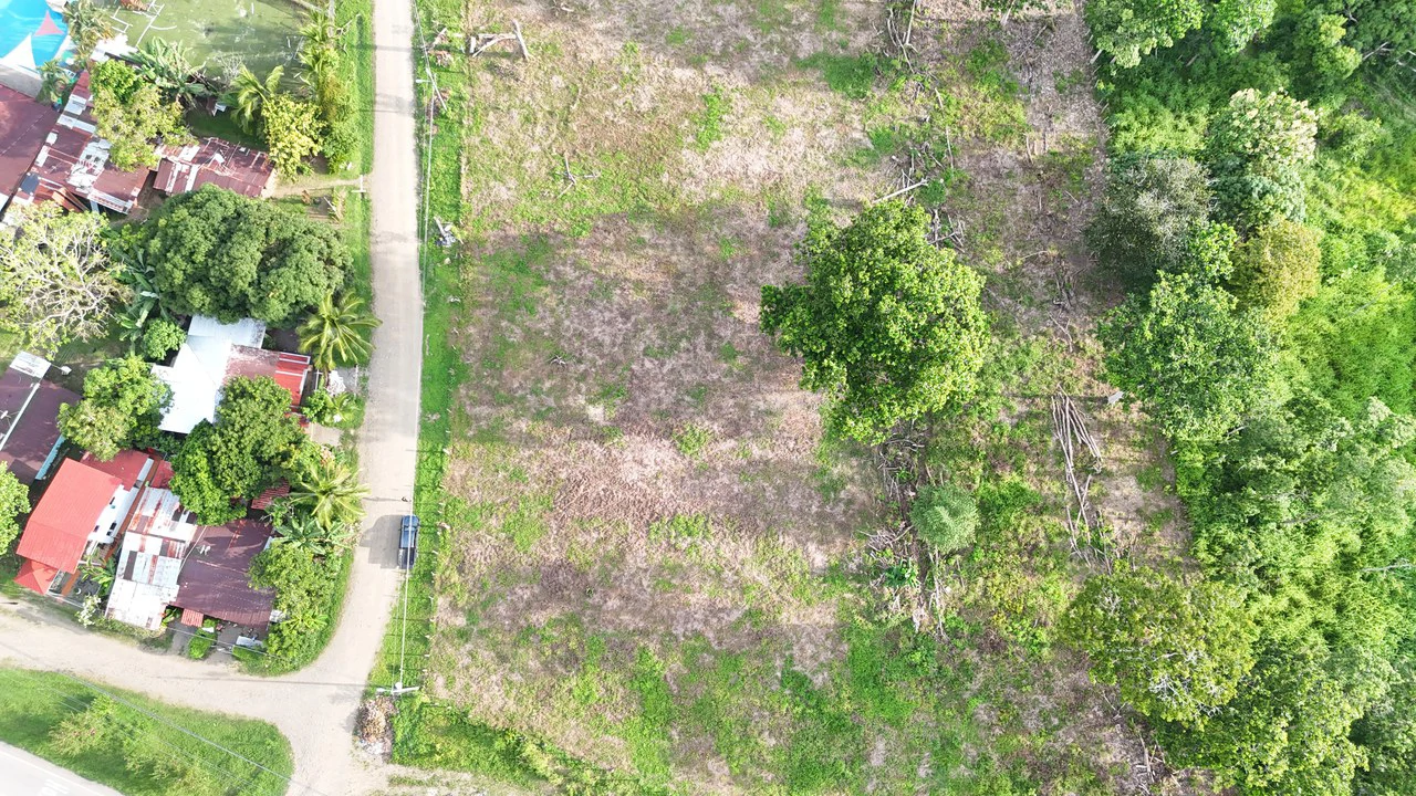 COMMERCIAL LOT IN CORONADO! MAIN HIGHWAY, 1.6 ACRES!: Mountain Home Construction Site For Sale in Puerto Cortés - Gallery image 10