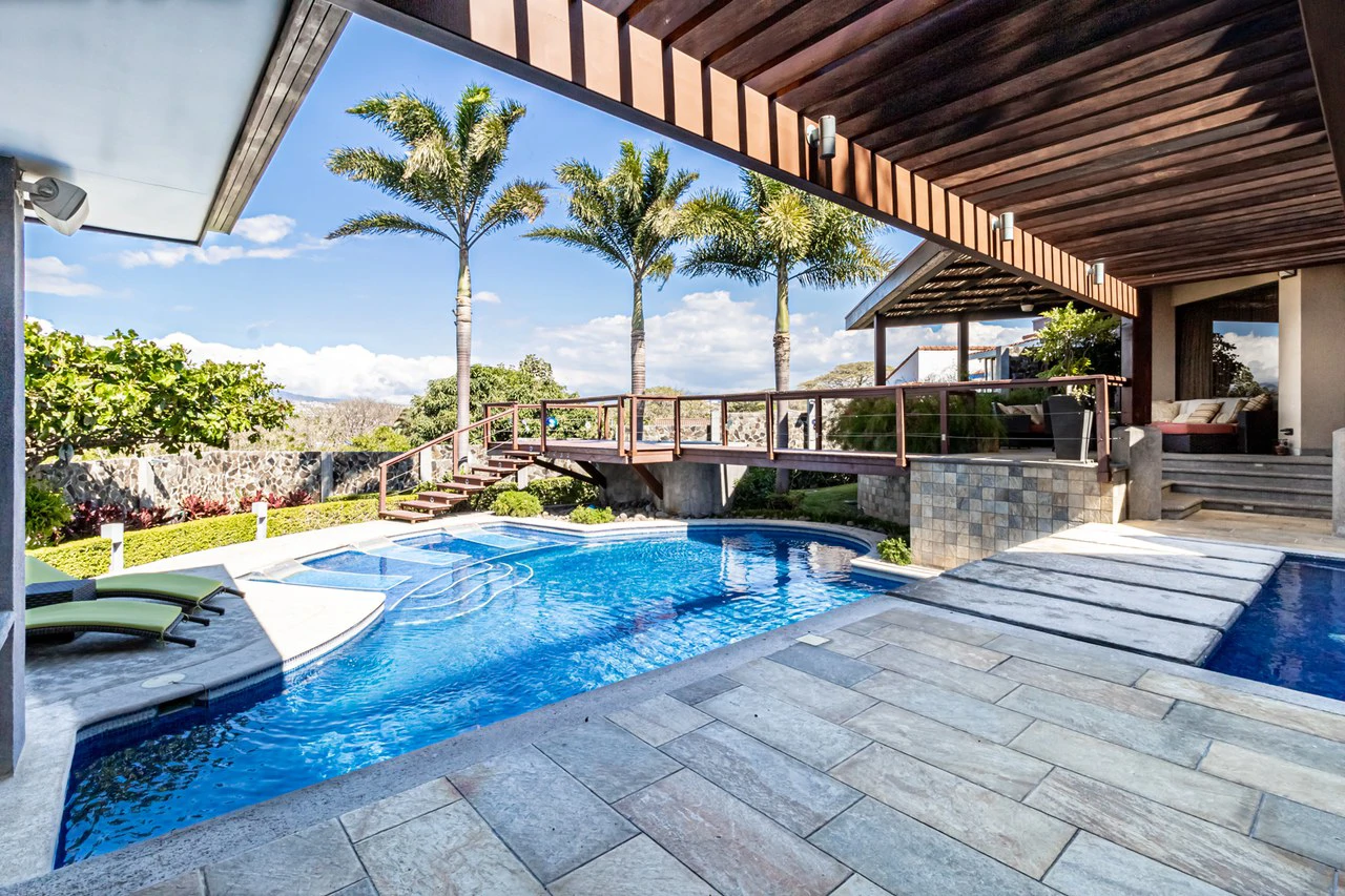 House For Sale in Guachipelín - Gallery image 17