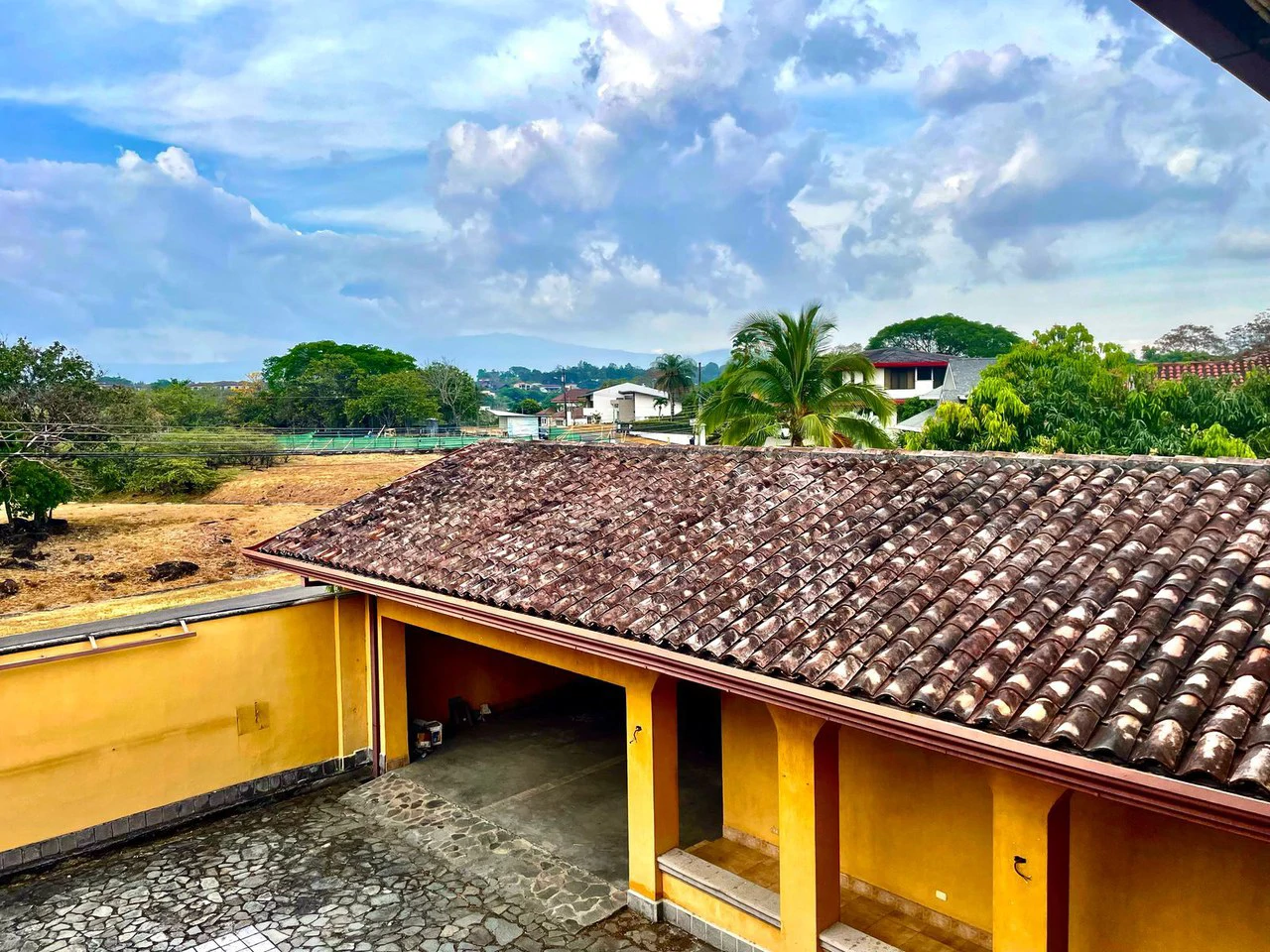 House for sale with pool in Hacienda los Reyes Alajuela Costa Rica - Gallery image 11