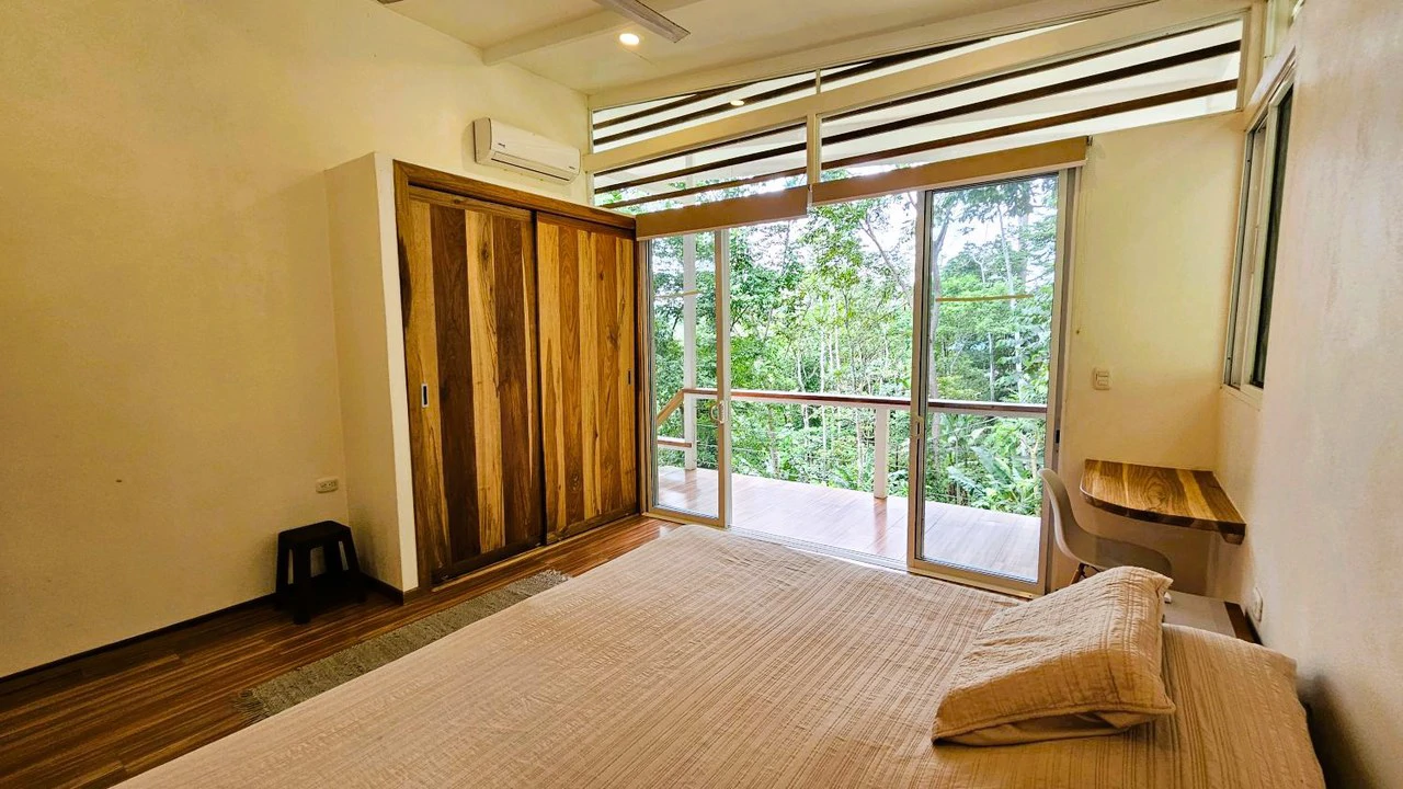 Private Hilltop Home:  with Sweeping Jungle Views & Pool - Gallery image 19