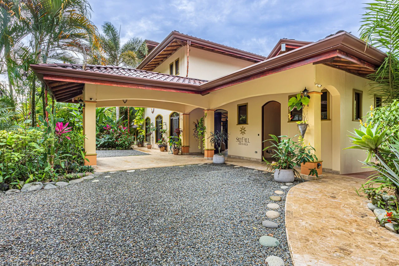 SKYFALL, The Estate, Exclusively Offered, Dominical Coastline Views: Mountain House For Sale in Escaleras - Gallery image 39