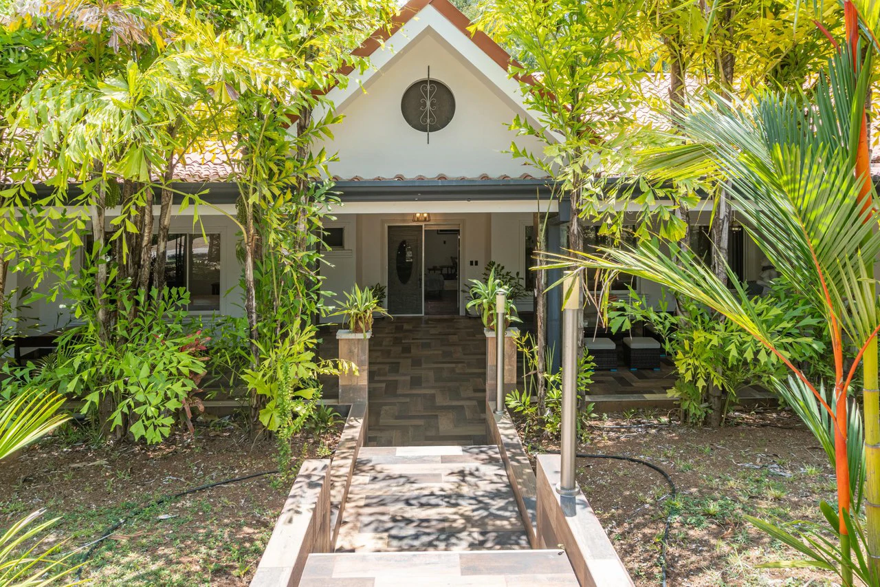 Casa Las Palmas: Excellent Value in a Beautiful Gated Community