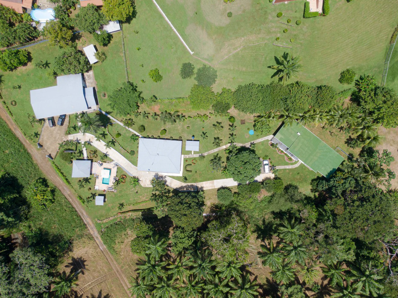 Three home stunning estate close to Quepos: Mountain Property For Sale in Parrita - Gallery image 2