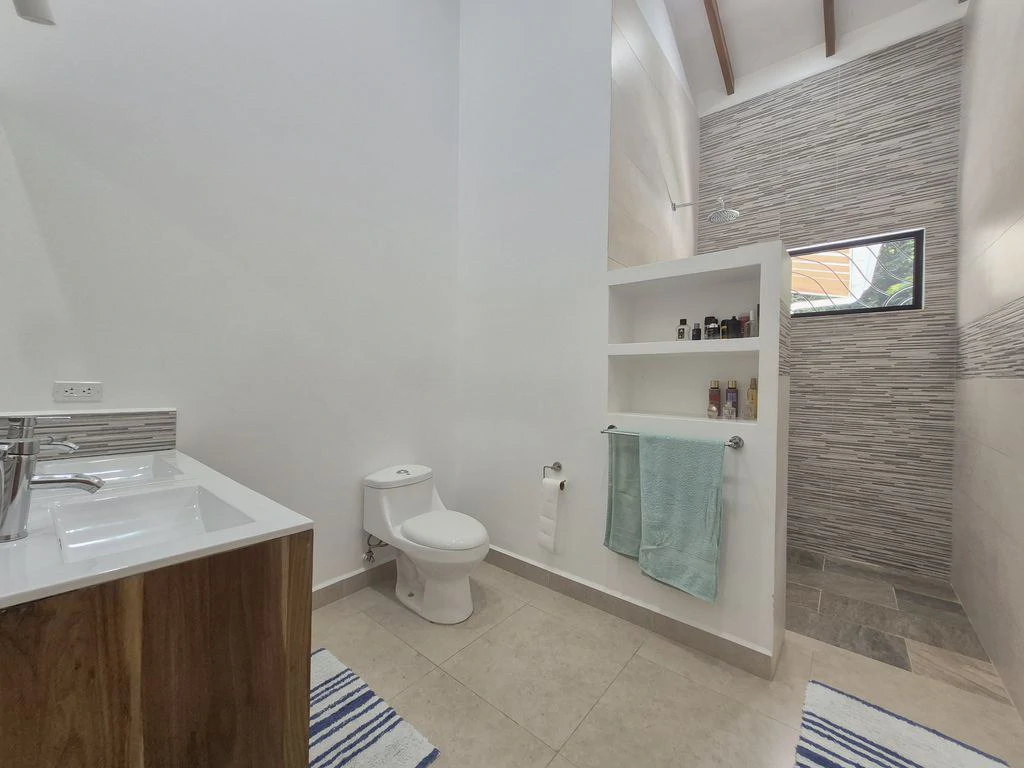 Casa Amapola: PRICE REDUCTION - Turnkey Modern Home with Pool in a Serene Tropical Setting, very close to Samara - Gallery image 21