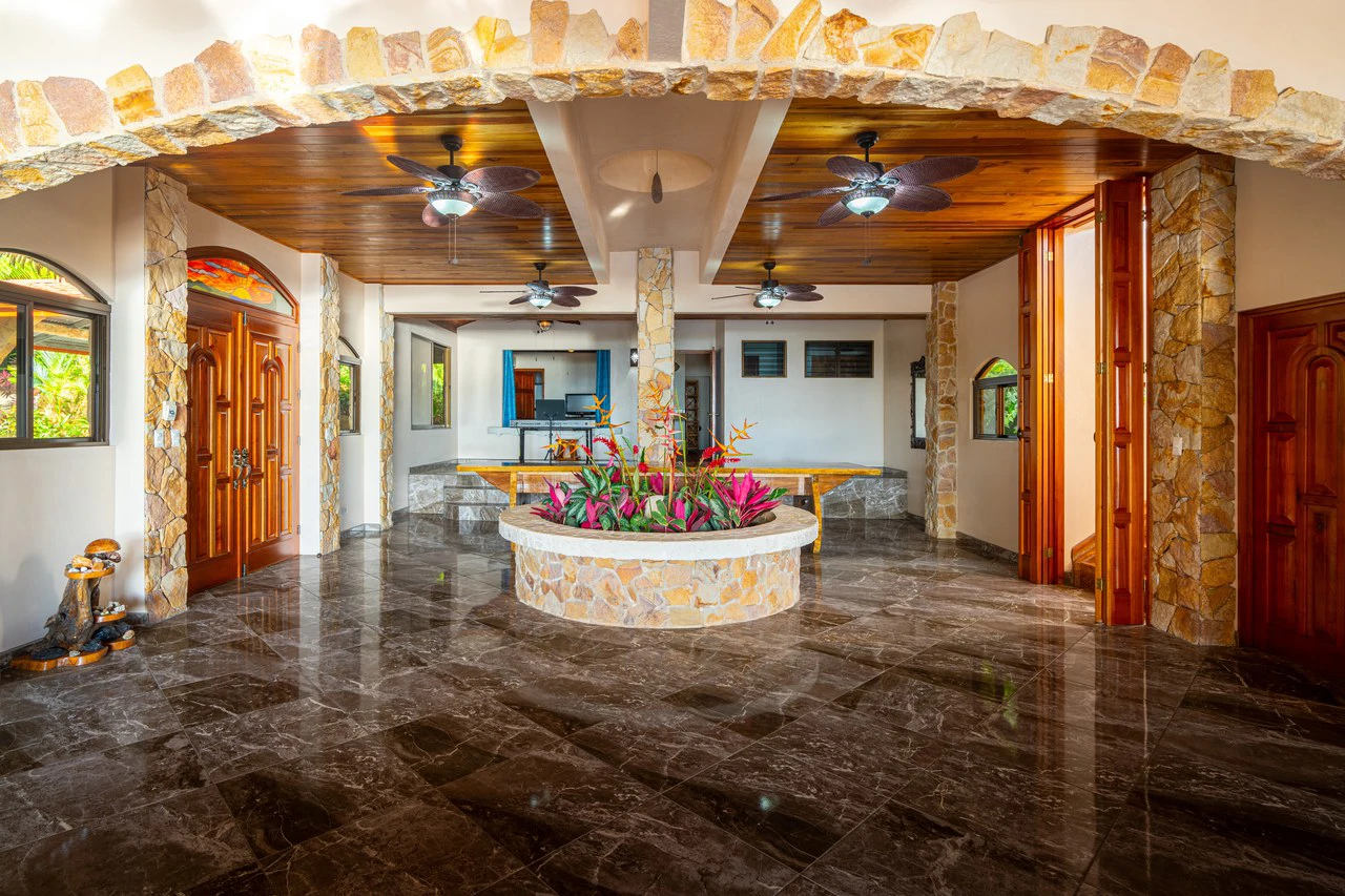Mountain House For Sale in Escaleras - Gallery image 69