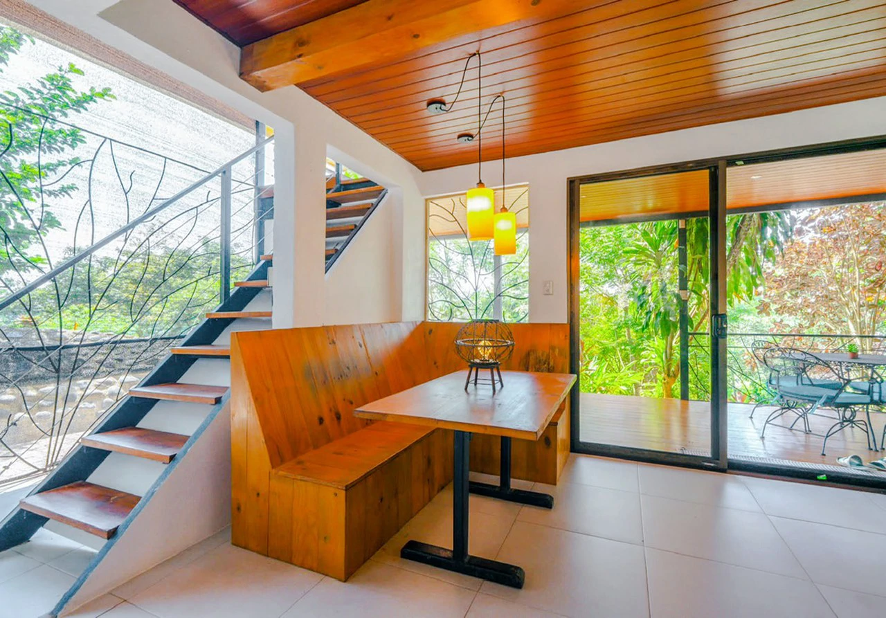 Prime Commercial Opportunity: 10-Bedroom Hotel with Endless Potential in Ojochal - Gallery image 9