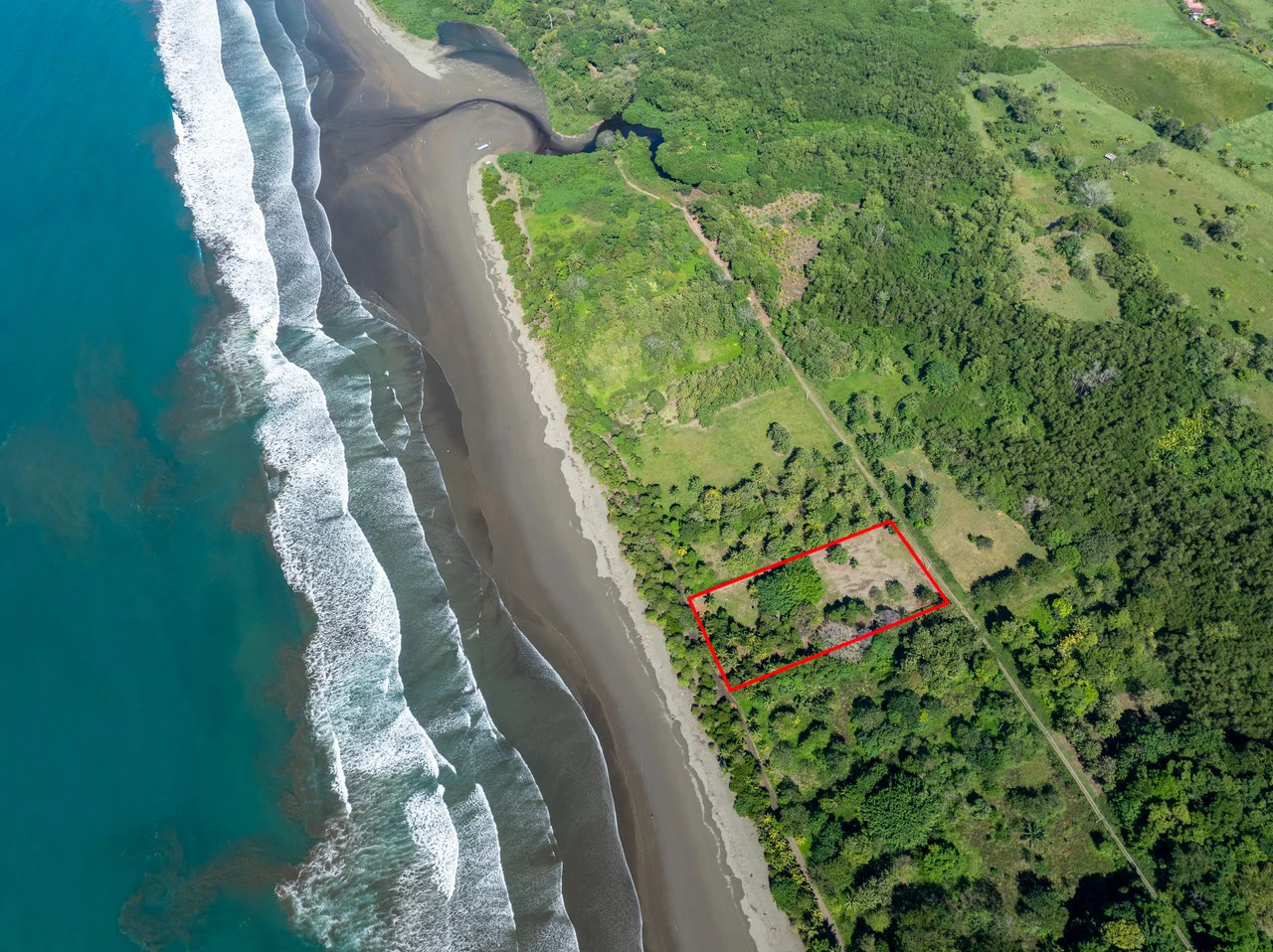 Exclusive Beachfront Opportunity south of Manuel Antonio Costa Rica - Gallery image 4