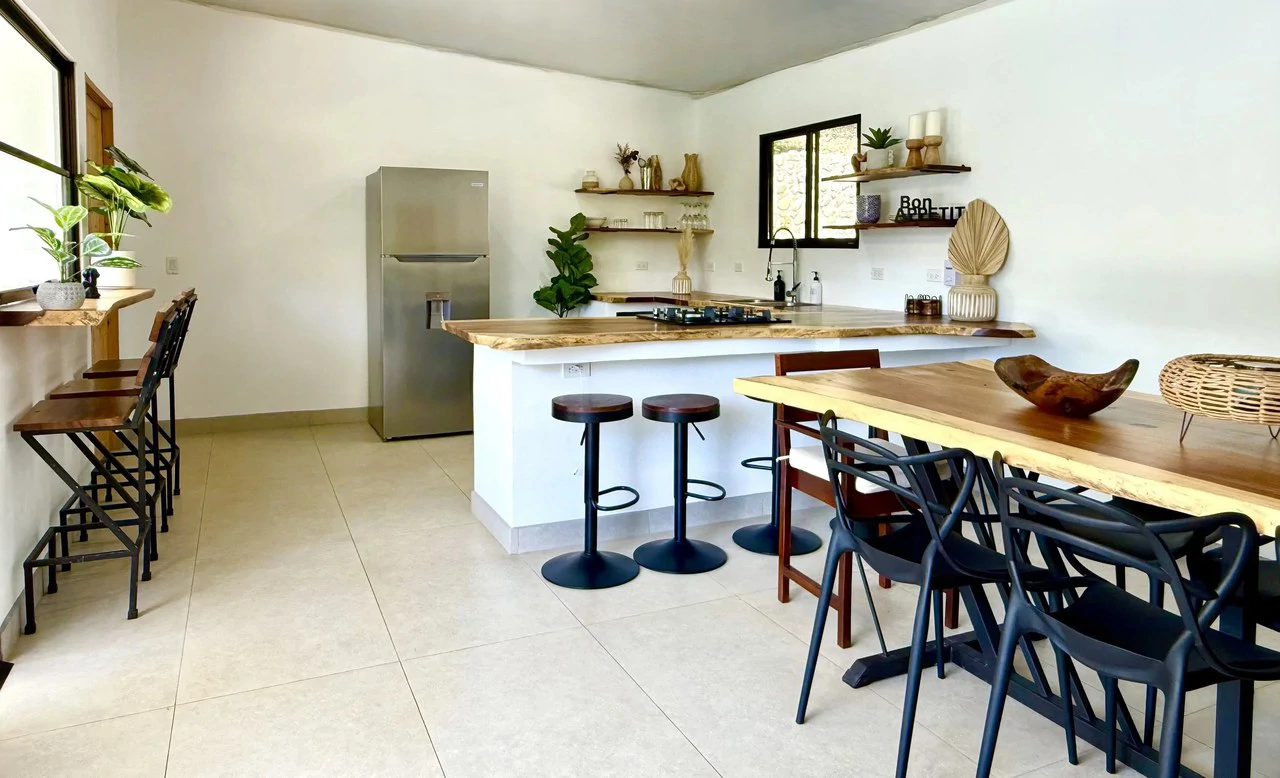 CASA BRISA ABIERTA: Turnkey Tropical Living on the Edge of Cobano $349,950 USD - Gallery image 14